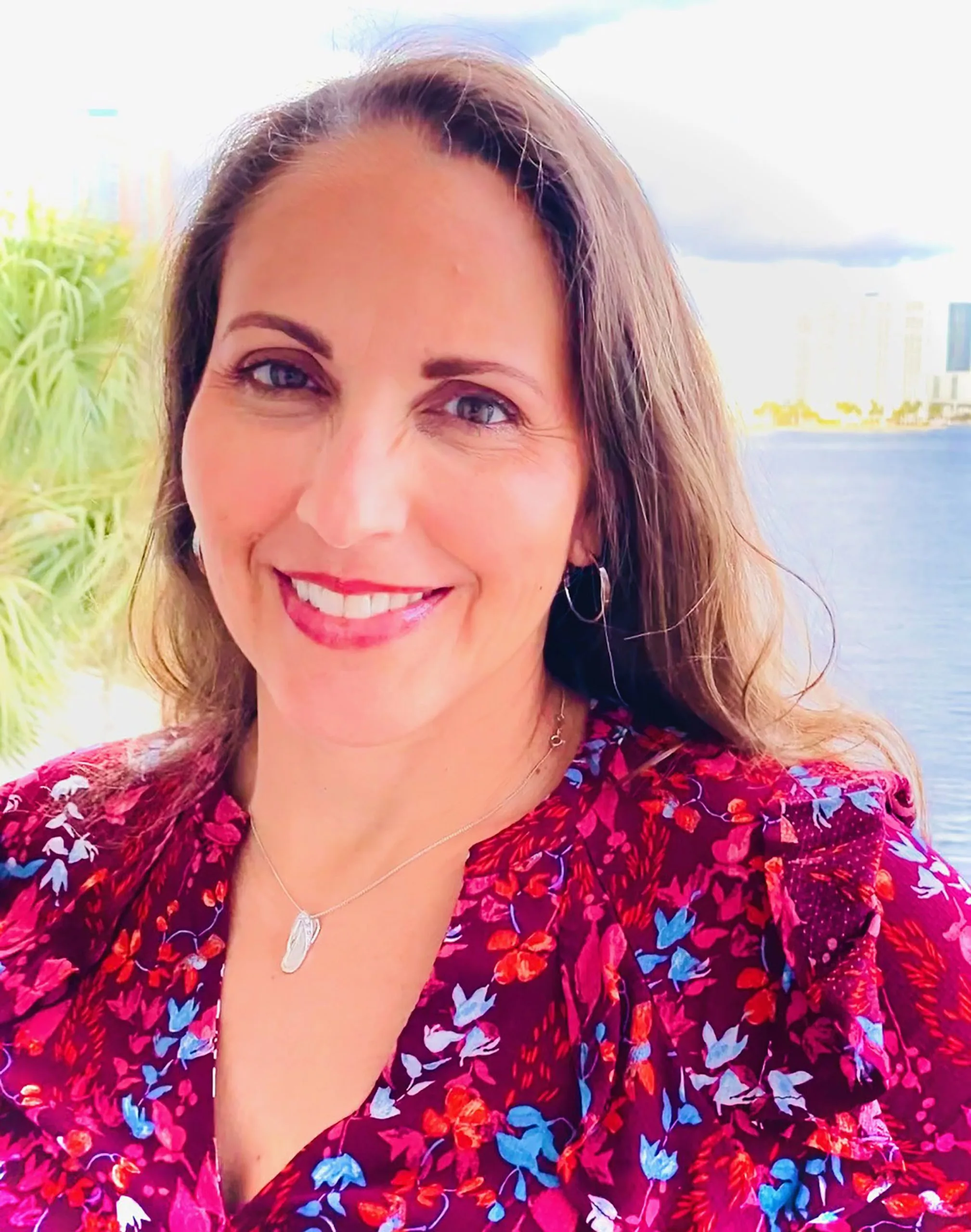 Headshot Angela Quezada Padron